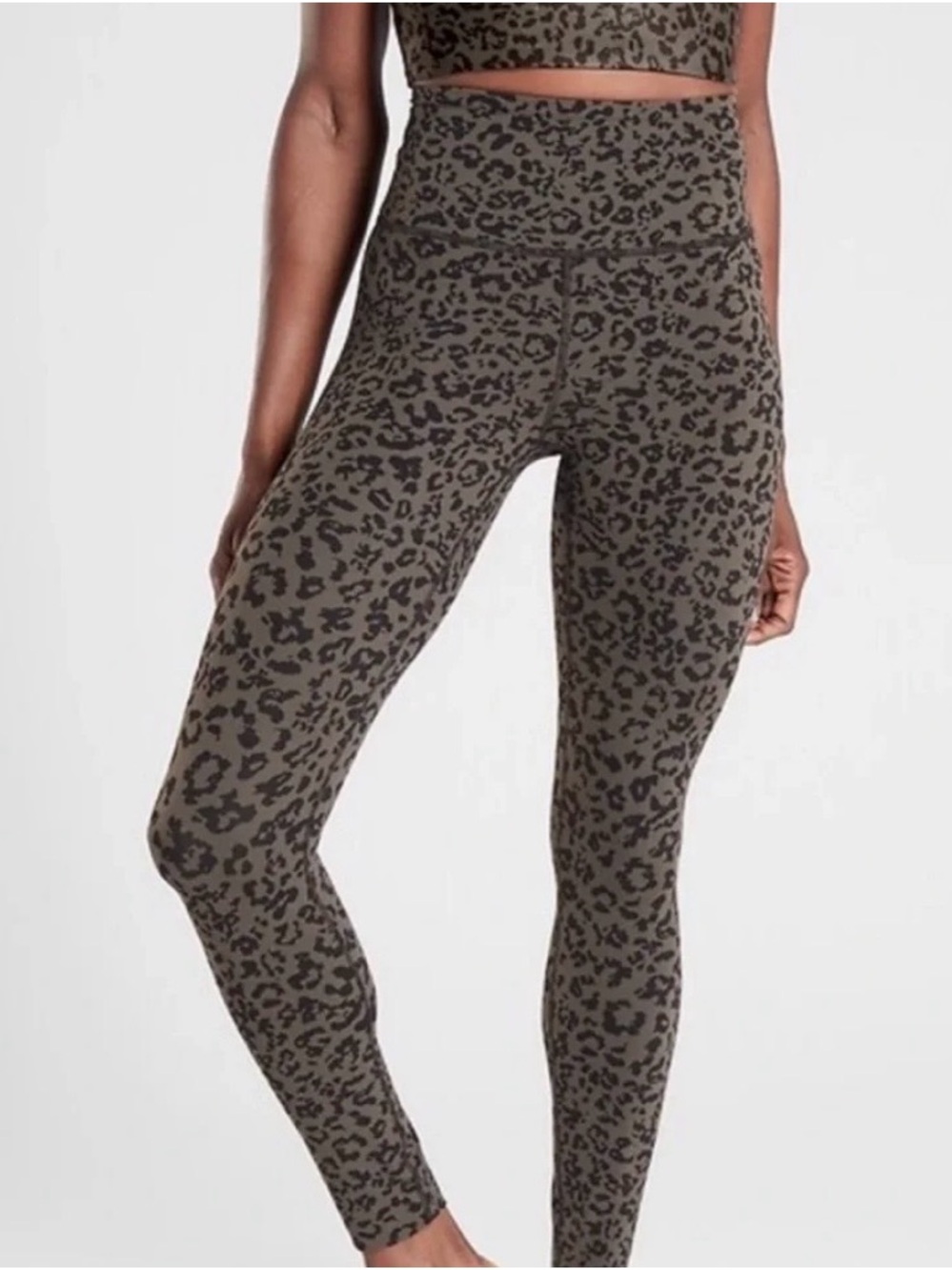 Athleta Leopard Print Leggings  Size M High Rise 7/8 Ankle Athletic Pants